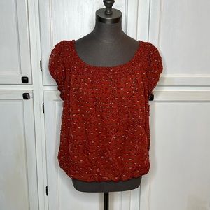Max Edition rust colored brick red top cap sleeve tiny floral geometric design